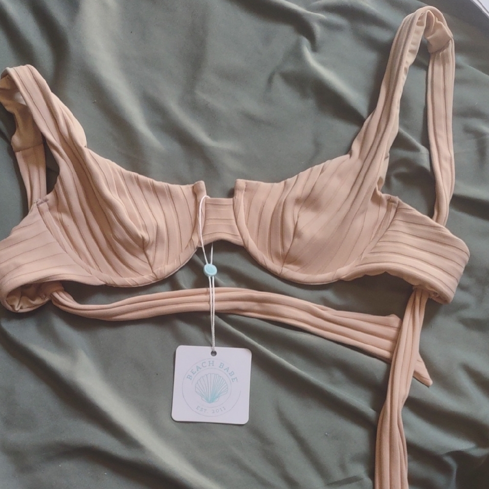 Elegant Tan Ribbed Bikini Set - Picture 5 of 7